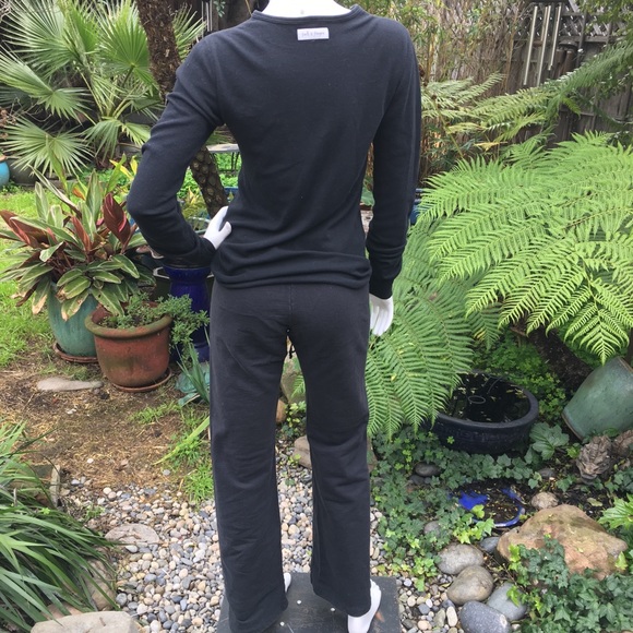 JACK AND JINGER Black Sweats w/Fleur-De-Lis Design - Picture 3 of 7